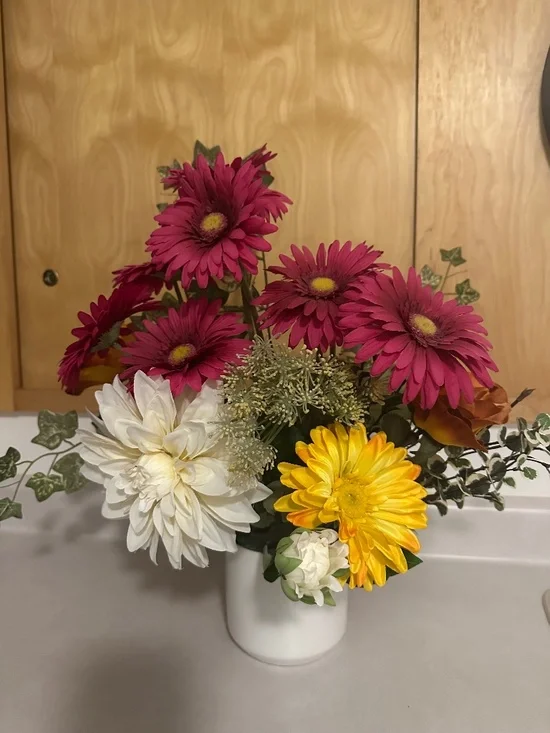 Artificial Flower Display - Picture 1 of 3